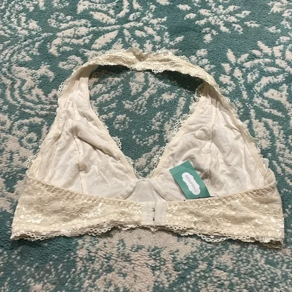 size large ivory lace halter Maurice’s bra - Picture 3 of 7